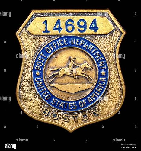 badge-poitrine-de-l-employe-postal-numero-14694-badge-de-commis-de-service-de-poste-americain-numero-14694-avec-goupille-a-charniere-horizontale-et-attache-de-securite-sur-le-verso-motif-bouclier-avec-medaillon-d