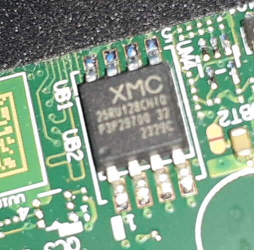 puce XMC